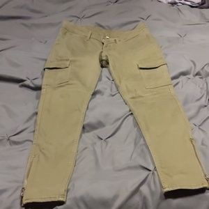 Olive green Levi's jeans w/ side pockets and zipp
